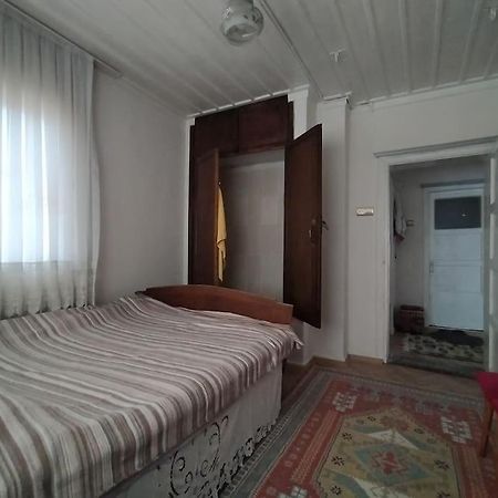 AfyonkarahisarAfyon Kalesi Eteklerinde Bir Yer别墅 外观 照片